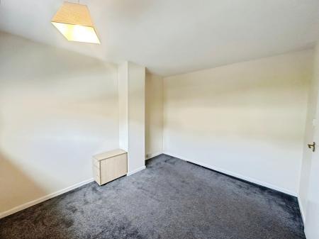 3 bedroom Terraced House to let in Crawley Green Road, Crawley Green, Luton, LU2