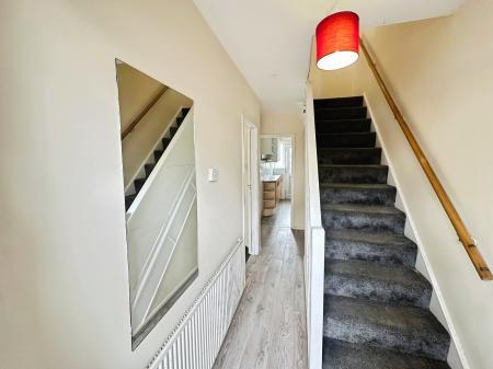 3 bedroom Terraced House to let in Crawley Green Road, Crawley Green, Luton, LU2