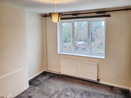 3 bedroom Terraced House to let in Crawley Green Road, Crawley Green, Luton, LU2