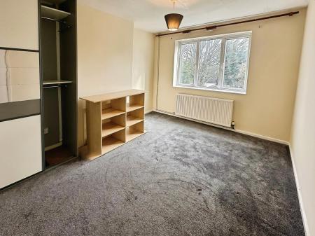 3 bedroom Terraced House to let in Crawley Green Road, Crawley Green, Luton, LU2