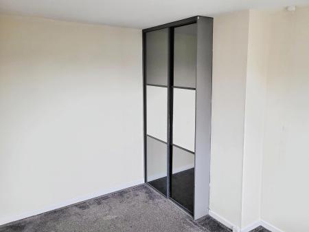 3 bedroom Terraced House to let in Crawley Green Road, Crawley Green, Luton, LU2