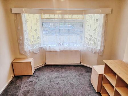 3 bedroom Terraced House to let in Crawley Green Road, Crawley Green, Luton, LU2