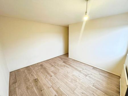 3 bedroom End of terrace house for sale in Peregrine Road, Lewsey Farm, Luton, LU4