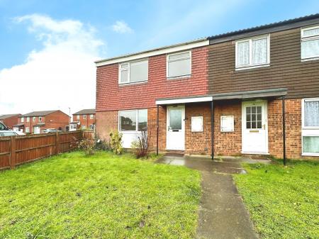 3 bedroom End of terrace house for sale in Peregrine Road, Lewsey Farm, Luton, LU4