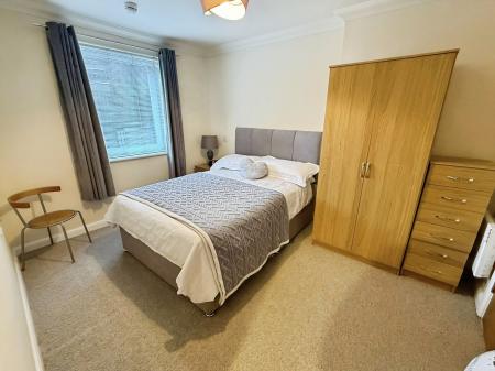 2 bedroom Flat to let in 118 Midland Road, Town Centre, Luton, LU2