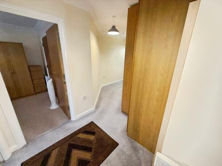 2 bedroom Flat to let in 118 Midland Road, Town Centre, Luton, LU2