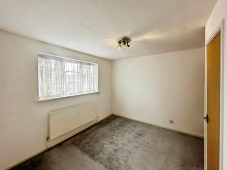 2 bedroom Cluster house to let in Rochford Drive, Wigmore, Luton, LU2