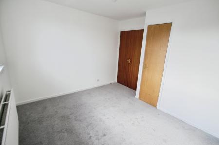 2 bedroom Cluster house to let in Rochford Drive, Wigmore, Luton, LU2