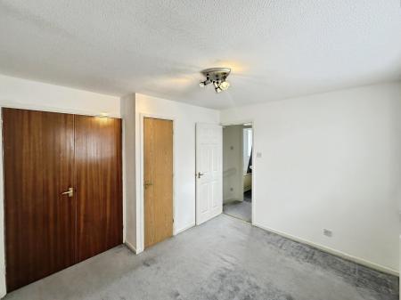 2 bedroom Cluster house to let in Rochford Drive, Wigmore, Luton, LU2