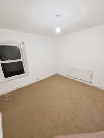 2 bedroom Terraced House to let in Cambridge Street, New Town, Luton, LU1