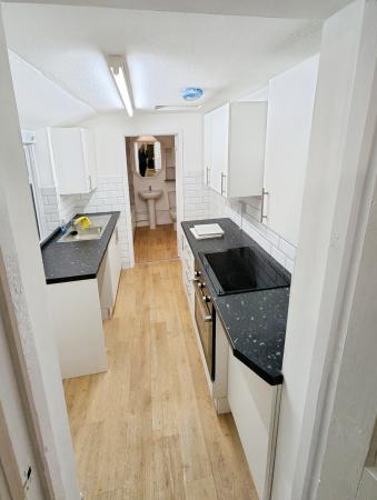 2 bedroom Terraced House to let in Cambridge Street, New Town, Luton, LU1