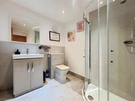 1 bedroom Flat to let in Wellington Street, Town Centre, Luton, LU1