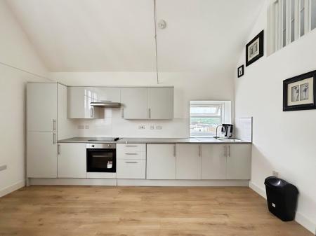 1 bedroom Flat to let in Wellington Street, Town Centre, Luton, LU1