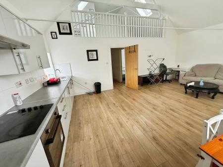 1 bedroom Flat to let in Wellington Street, Town Centre, Luton, LU1