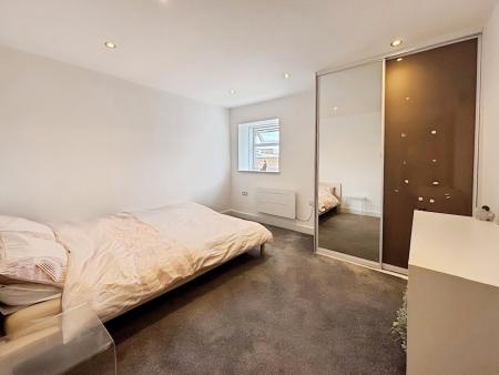 1 bedroom Flat to let in Wellington Street, Town Centre, Luton, LU1