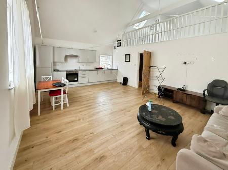 1 bedroom Flat to let in Wellington Street, Town Centre, Luton, LU1