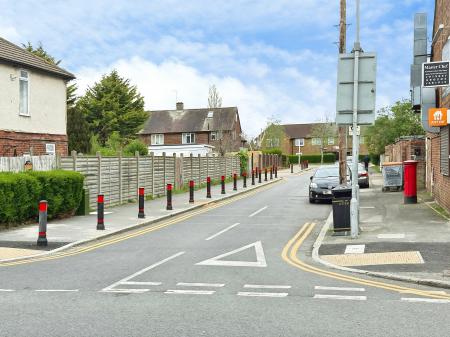 1 bedroom Flat to let in Hart Lane, Hart Hill, Luton, LU2