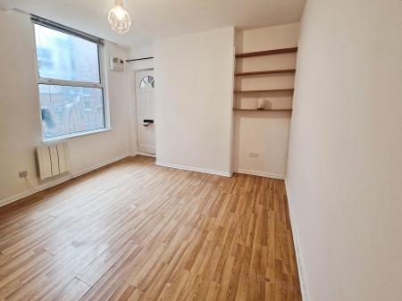 0 bedroom Studio flat to let in Stockwood Crescent, Farley Hill, Luton, LU1