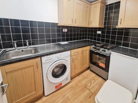 0 bedroom Studio flat to let in Stockwood Crescent, Farley Hill, Luton, LU1