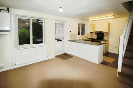 1 bedroom Flat to let in Cheslyn Close, Wigmore, Luton, LU2