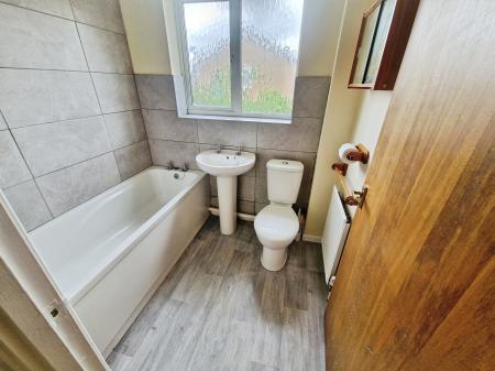 1 bedroom Flat to let in Cheslyn Close, Wigmore, Luton, LU2