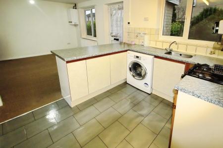 1 bedroom Flat to let in Cheslyn Close, Wigmore, Luton, LU2