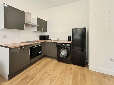 1 bedroom Studio flat to let in Wellington Street,, Luton, LU1