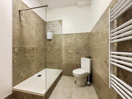 1 bedroom Studio flat to let in Wellington Street,, Luton, LU1