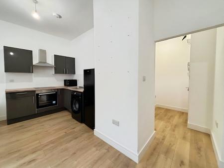 1 bedroom Studio flat to let in Wellington Street,, Luton, LU1