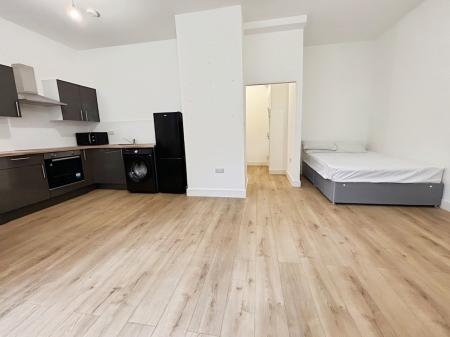 1 bedroom Studio flat to let in Wellington Street,, Luton, LU1