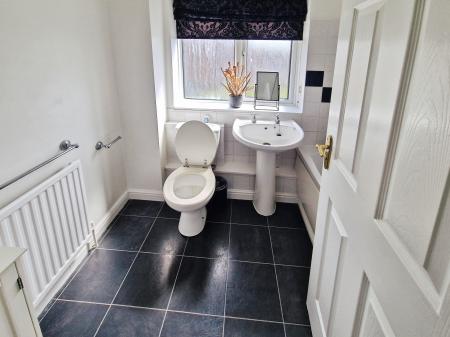 1 bedroom Cluster house to let in Hedley Rise, Wigmore, Luton, LU2
