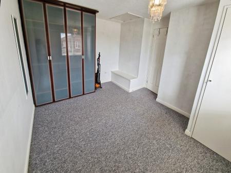 1 bedroom Cluster house to let in Hedley Rise, Wigmore, Luton, LU2