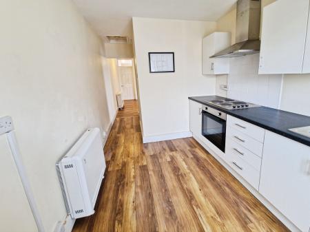 1 bedroom Flat to let in Hitchin Road, Luton, LU2