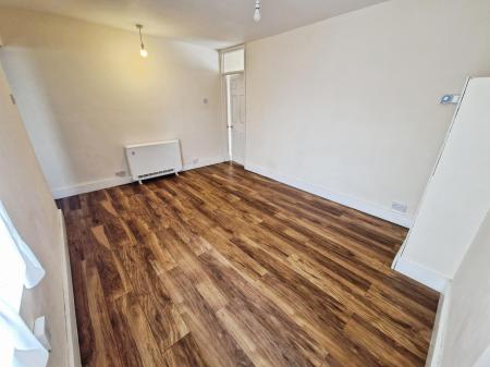 1 bedroom Flat to let in Hitchin Road, Luton, LU2