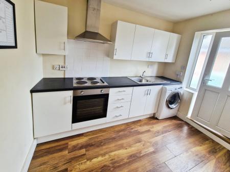 1 bedroom Flat to let in Hitchin Road, Luton, LU2