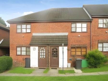 1 bedroom Ground floor maisonette to let in Dallow Road, Dallow Area, Luton, LU1