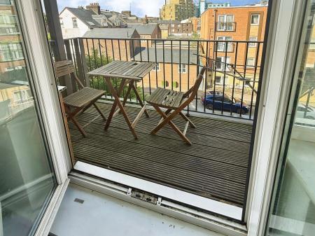 2 bedroom Apartment for sale in Holly Street, Farley Hill, Luton, LU1