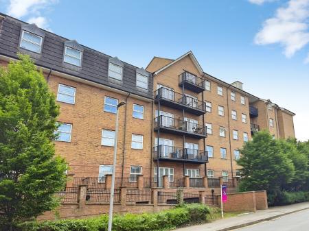 2 bedroom Apartment for sale in Holly Street, Farley Hill, Luton, LU1