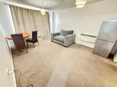 2 bedroom Apartment for sale in Holly Street, Farley Hill, Luton, LU1