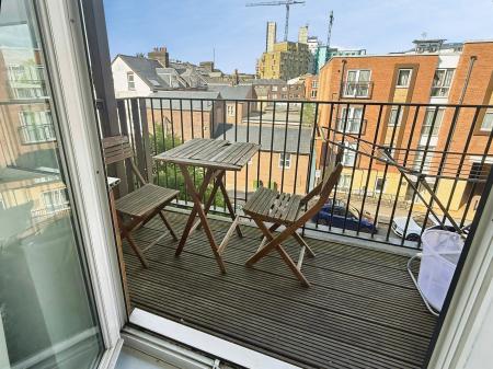 2 bedroom Apartment for sale in Holly Street, Farley Hill, Luton, LU1