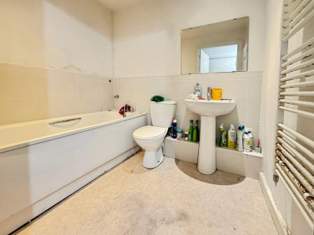 2 bedroom Apartment for sale in Holly Street, Farley Hill, Luton, LU1
