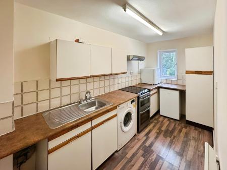 1 bedroom Flat to let in Alder Crescent, Leagrave, Luton, LU3