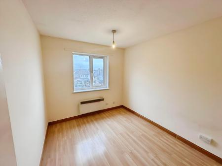 1 bedroom Flat to let in Alder Crescent, Leagrave, Luton, LU3