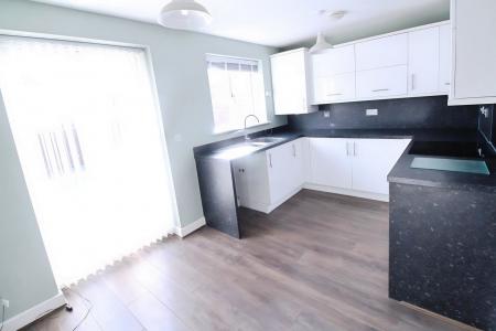 2 bedroom Terraced House to let in College Chase, Bedford, MK45