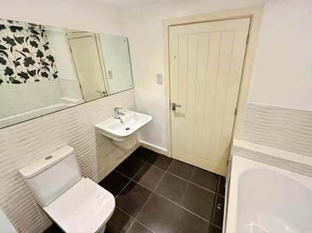 2 bedroom Terraced House to let in College Chase, Bedford, MK45
