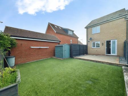 2 bedroom Terraced House to let in College Chase, Bedford, MK45
