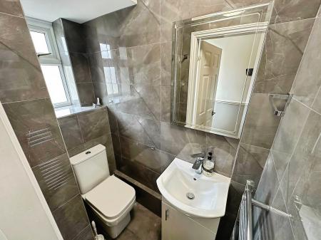4 bedroom Detached house to let in Charndon Close, Bramingham, Luton, LU3