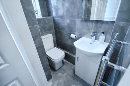 4 bedroom Detached house to let in Charndon Close, Bramingham, Luton, LU3