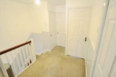 4 bedroom Detached house to let in Charndon Close, Bramingham, Luton, LU3