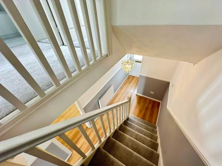 4 bedroom Detached house to let in Charndon Close, Bramingham, Luton, LU3